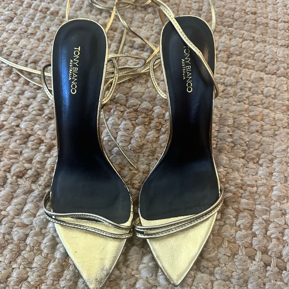 TONY BIANCO MILLIE GOLD FOIL HEELS SIZE 8 - Picture 5 of 11